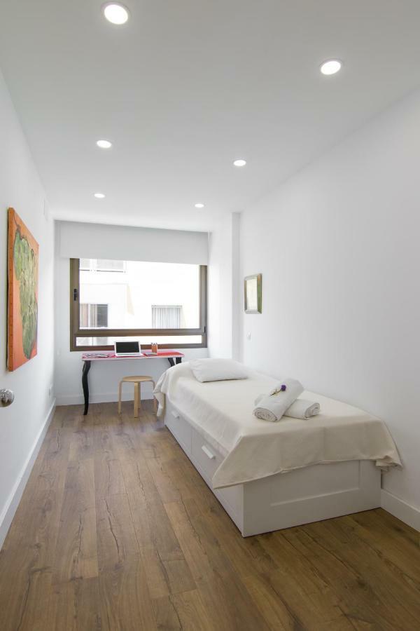 Homeforguest Stylish And Modern Apartment Overlooking Las Canteras 大加那利岛拉斯帕尔马斯 外观 照片