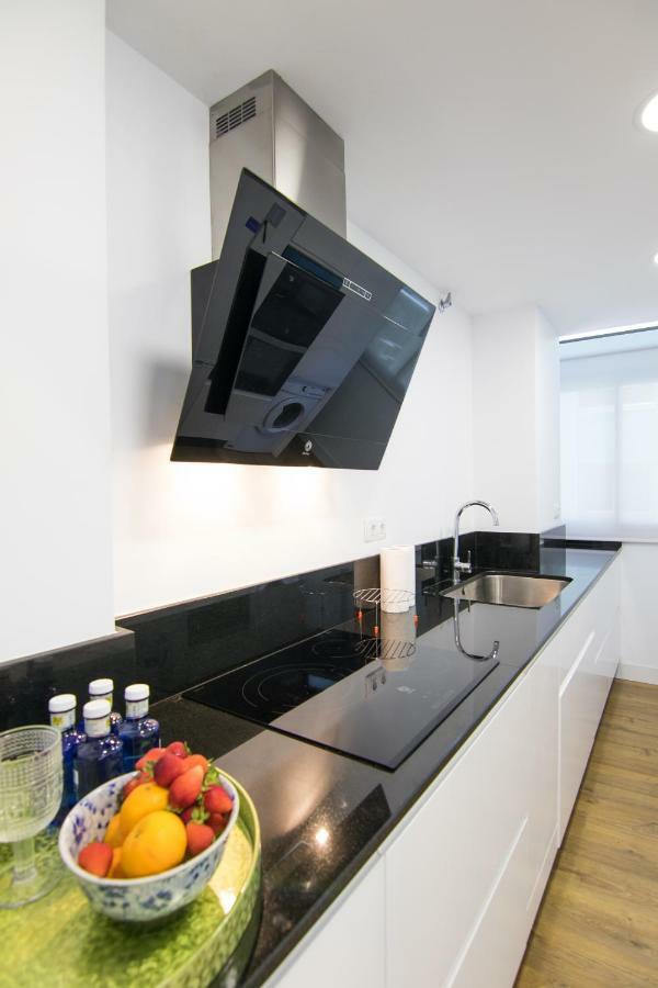 Homeforguest Stylish And Modern Apartment Overlooking Las Canteras 大加那利岛拉斯帕尔马斯 外观 照片